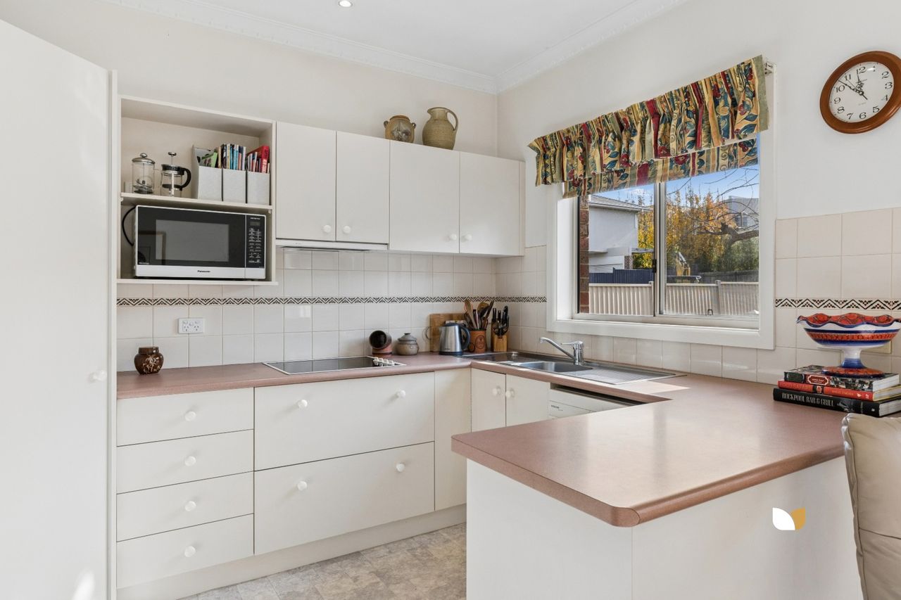 1/56 Kernan Street, Strathmore — view 9