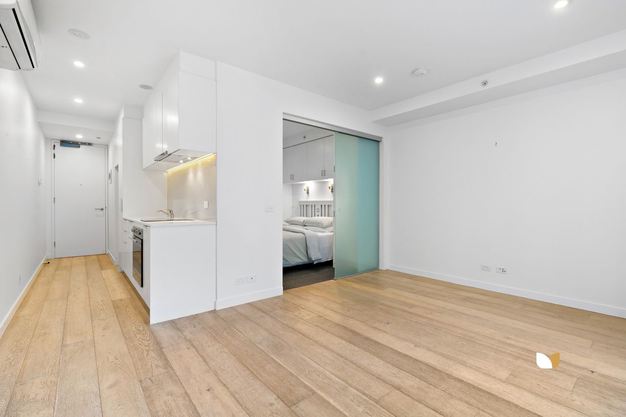 102/19 Hall Street, Moonee Ponds — view 3