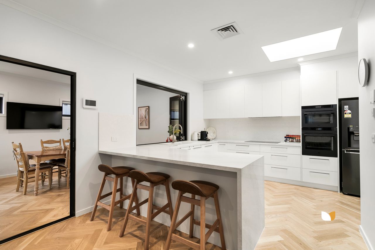 2/68 Kernan Street, Strathmore — view 2