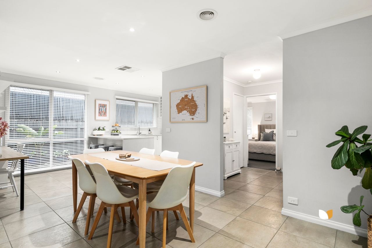31 Pembroke Crescent, Craigieburn — view 5