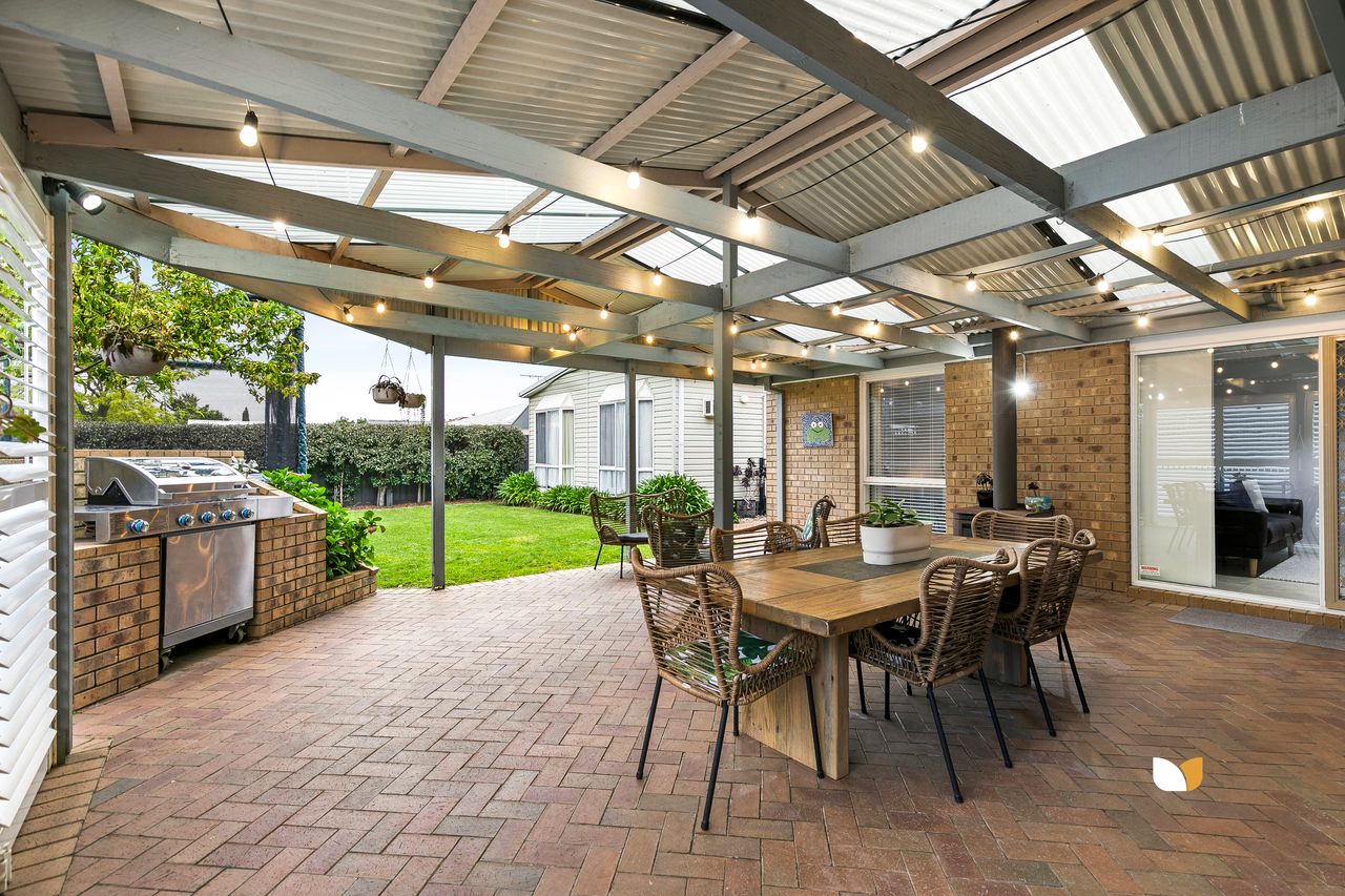 31 Pembroke Crescent, Craigieburn — view 11