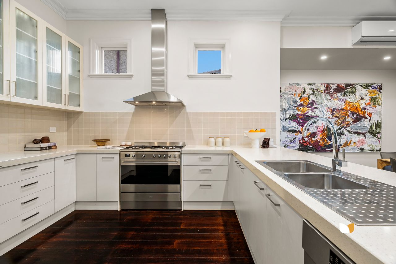 16 Riverview Road, Essendon — view 7