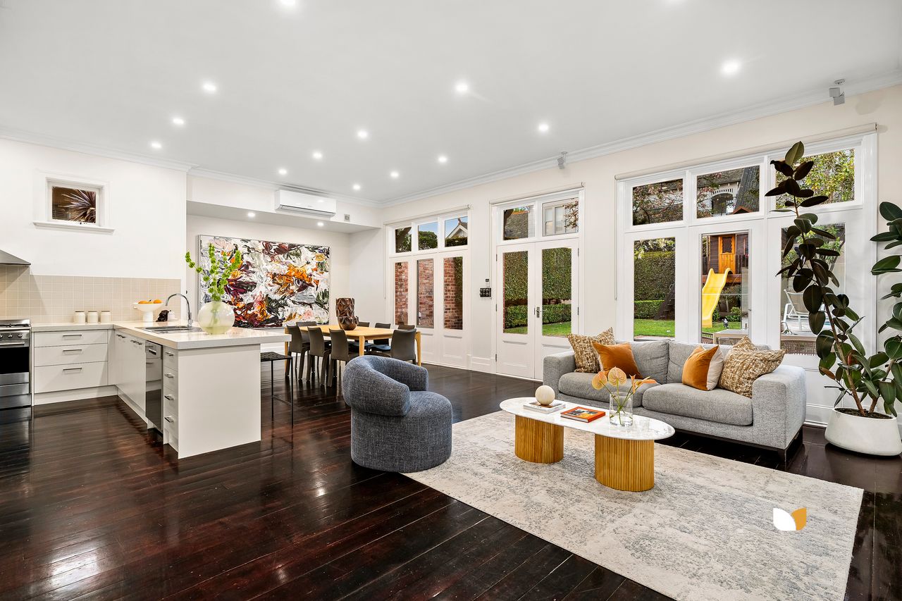 16 Riverview Road, Essendon — view 3
