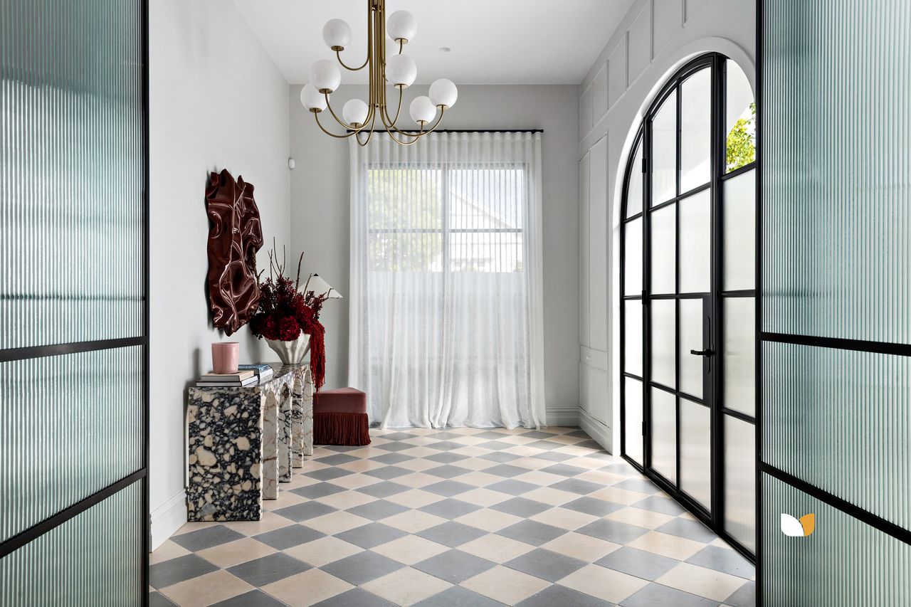 35 Miller Street, Essendon — view 2