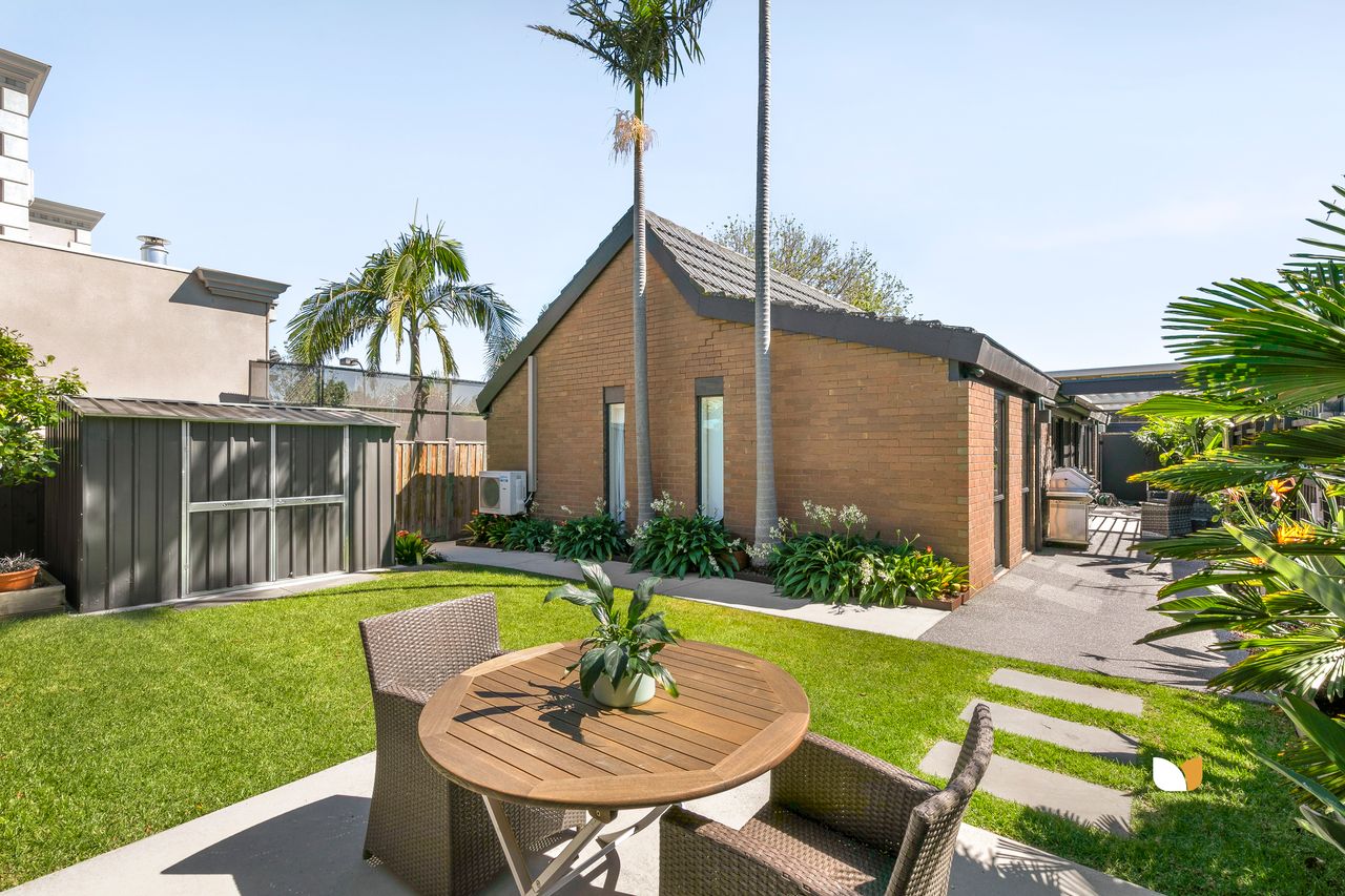 11 Inglebrae Court, Essendon — view 7