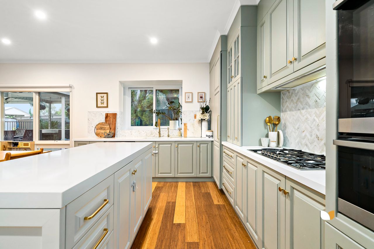 15 Pindari Avenue, Taylors Lakes — view 3