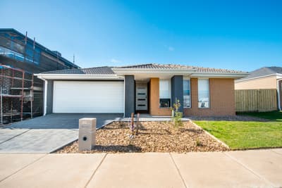 45 Harlem Circuit, Point Cook